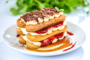 Tiramisu-ar-dzervenem-300x199