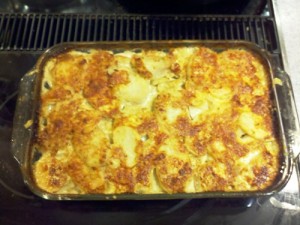 Cheese-augratin-scalloped-potatoes-300x225