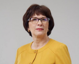 kalniete1-300x244