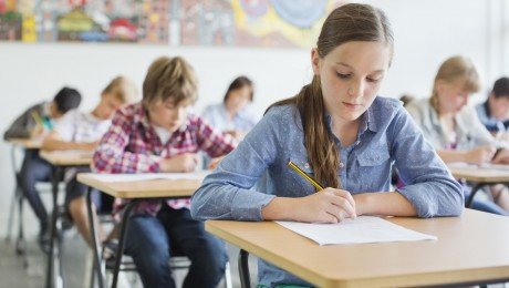 Lauku skolās aizvien grūtāk nokomplektēt 10. klasi Lauku skolās aizvien grūtāk nokomplektēt 10. klasi