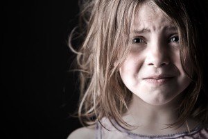 child-really-scared-in-dark-600x400