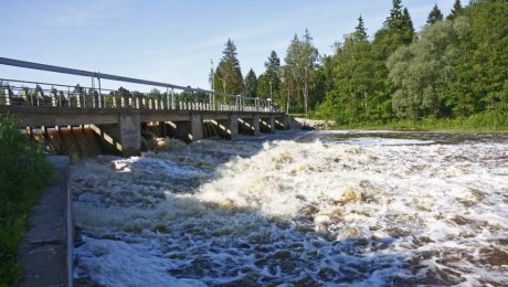 Pie Ogres ieteces Daugavā būvēs molu Pie Ogres ieteces Daugavā būvēs molu
